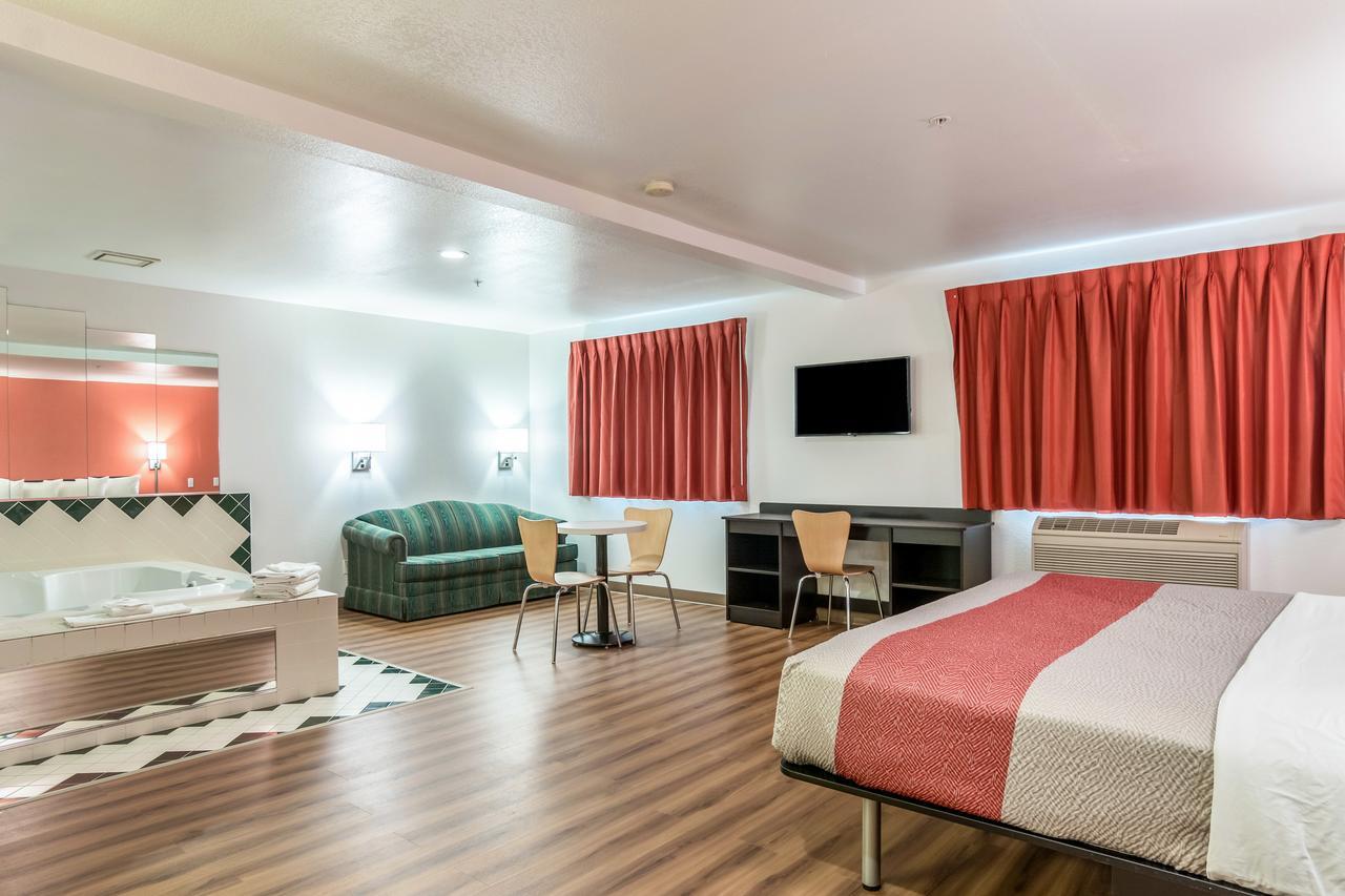 Motel 6-Barkeyville, Pa Экстерьер фото