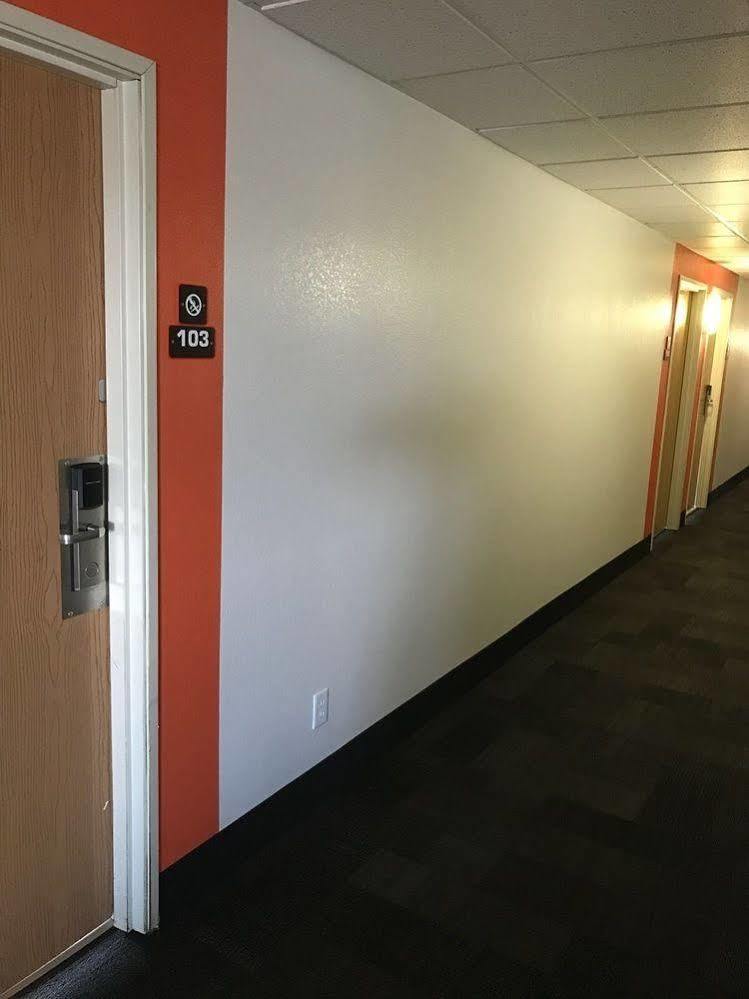 Motel 6-Barkeyville, Pa Экстерьер фото